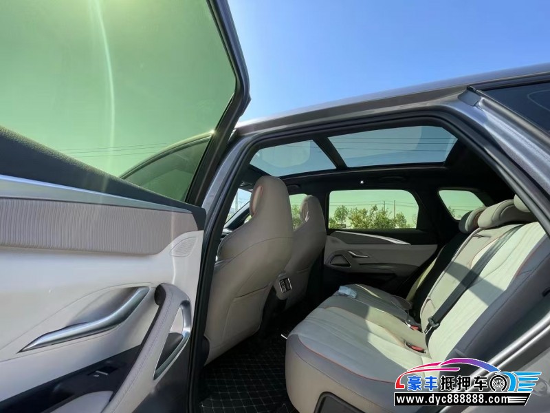 24年比亚迪宋轿车抵押车出售