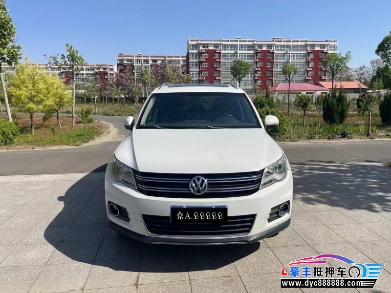 12年大众途观轿车抵押车出售