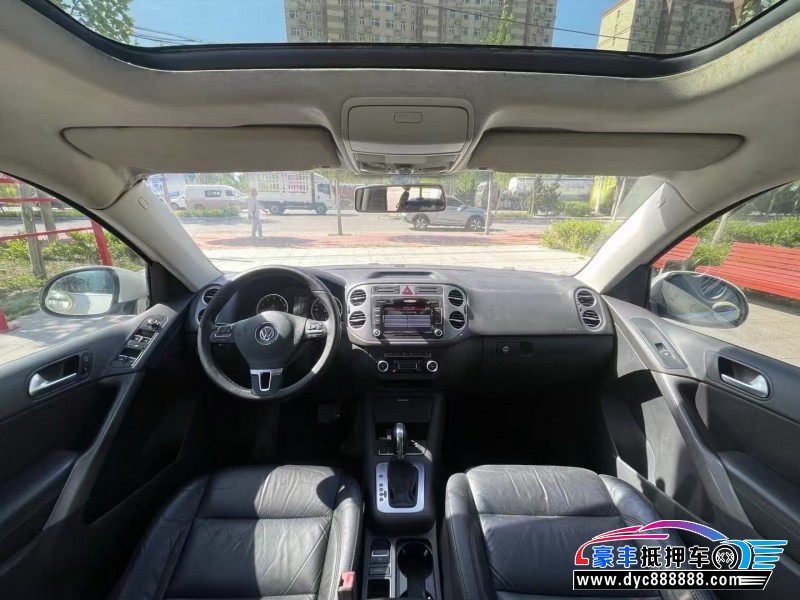 12年大众途观轿车抵押车出售