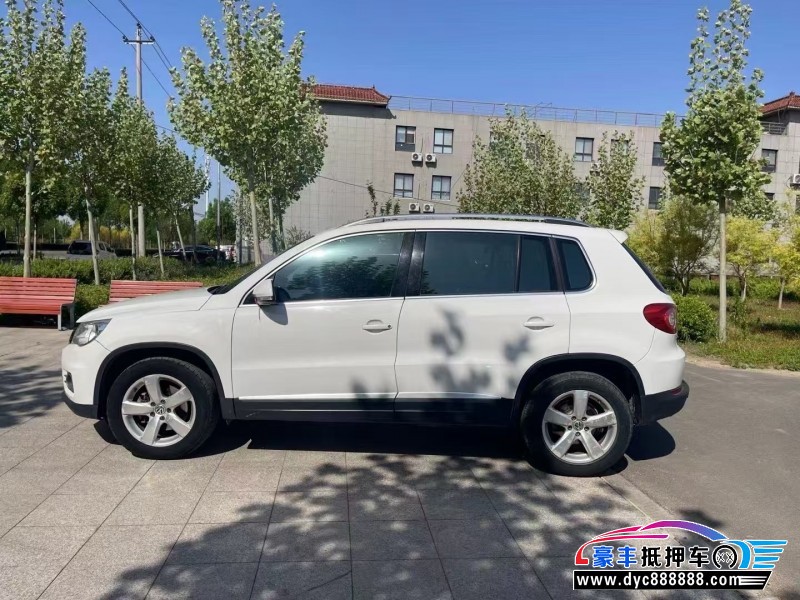 12年大众途观轿车抵押车出售