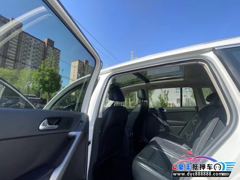 12年大众途观轿车抵押车出售