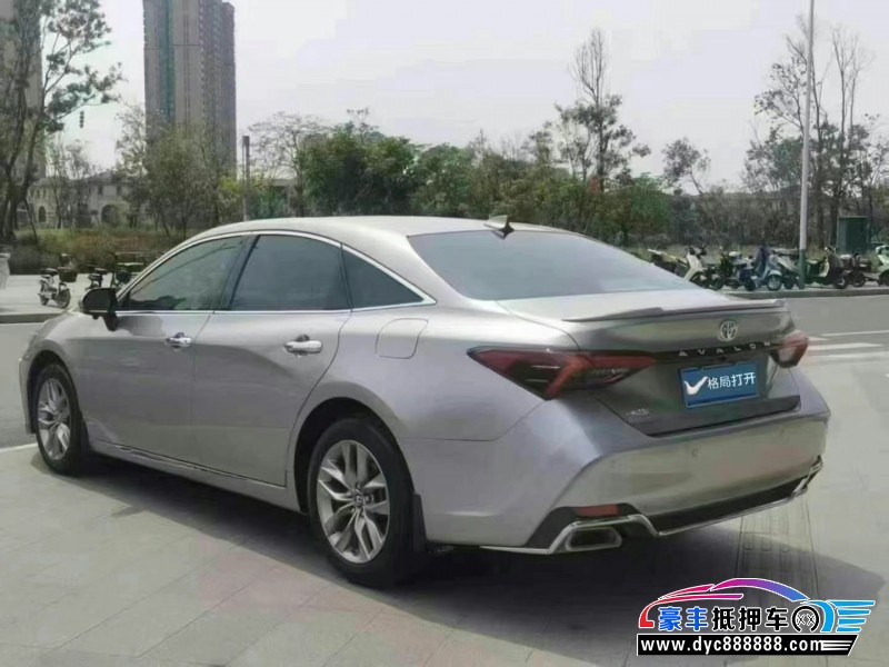 20年丰田亚洲龙轿车抵押车出售