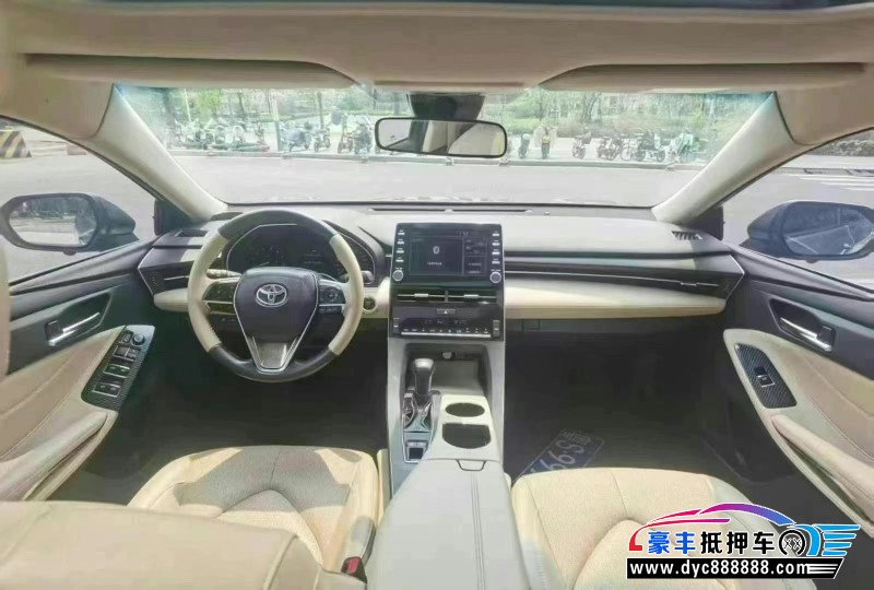 20年丰田亚洲龙轿车抵押车出售