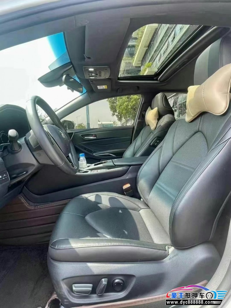 23年丰田亚洲龙轿车抵押车出售