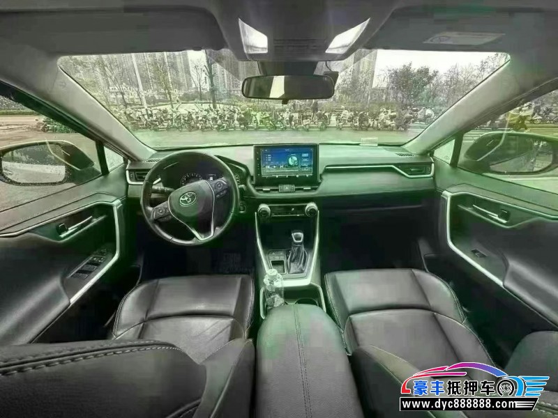 22年丰田威兰达轿车抵押车出售