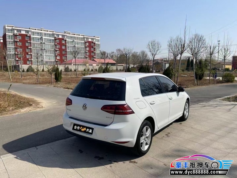 17年大众高尔夫轿车抵押车出售