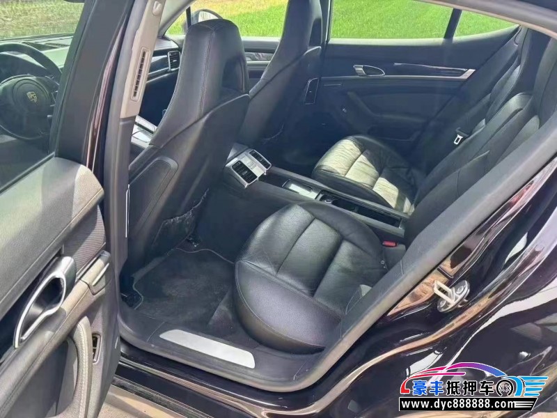 12年保时捷帕纳梅拉轿车抵押车出售