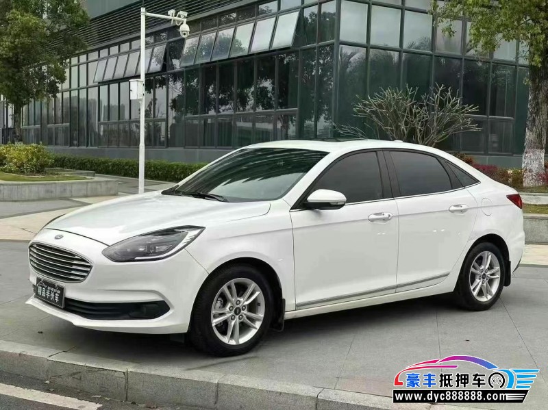 20年福特福睿斯轿车抵押车出售