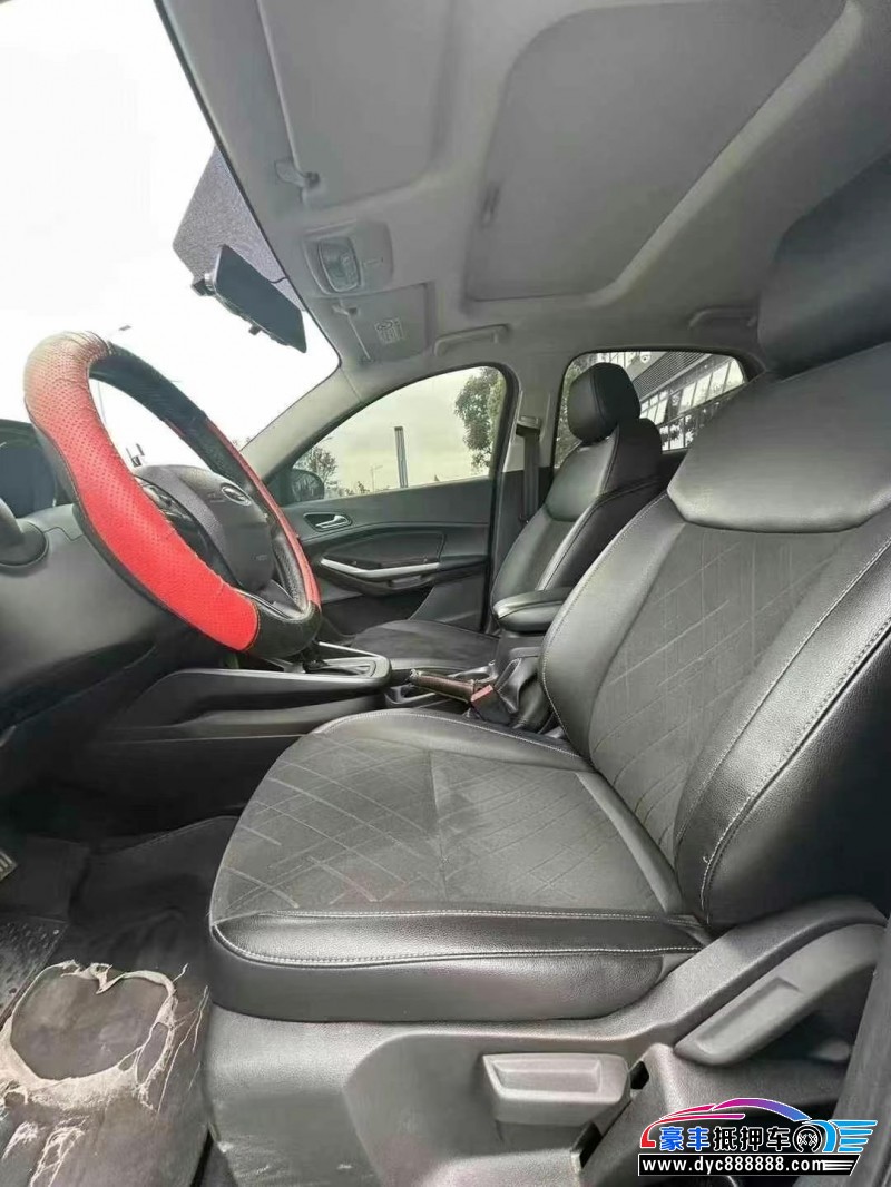 20年福特福睿斯轿车抵押车出售