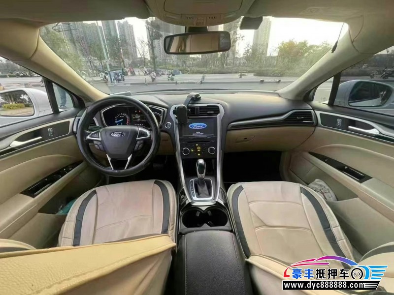 15年福特蒙迪欧轿车抵押车出售