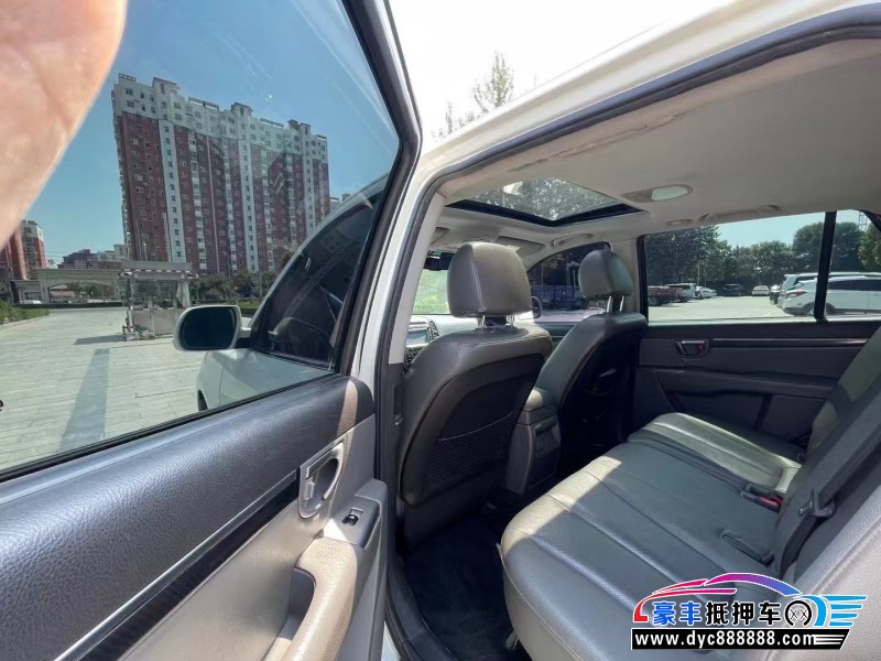 12年现代圣达菲轿车抵押车出售