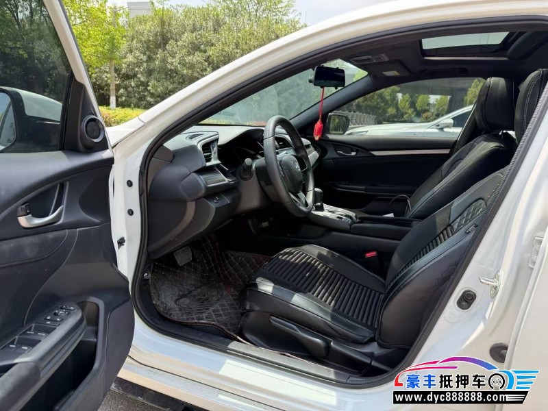 22年本田思域轿车抵押车出售