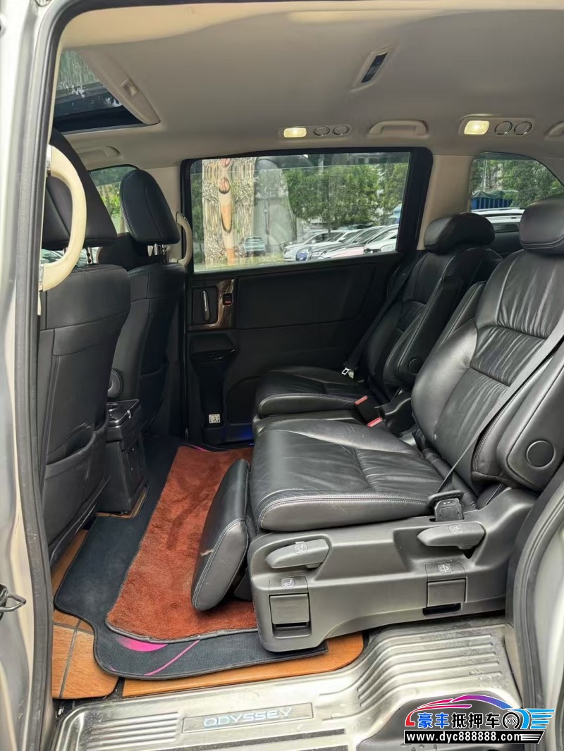 15年本田奥德赛轿车抵押车出售