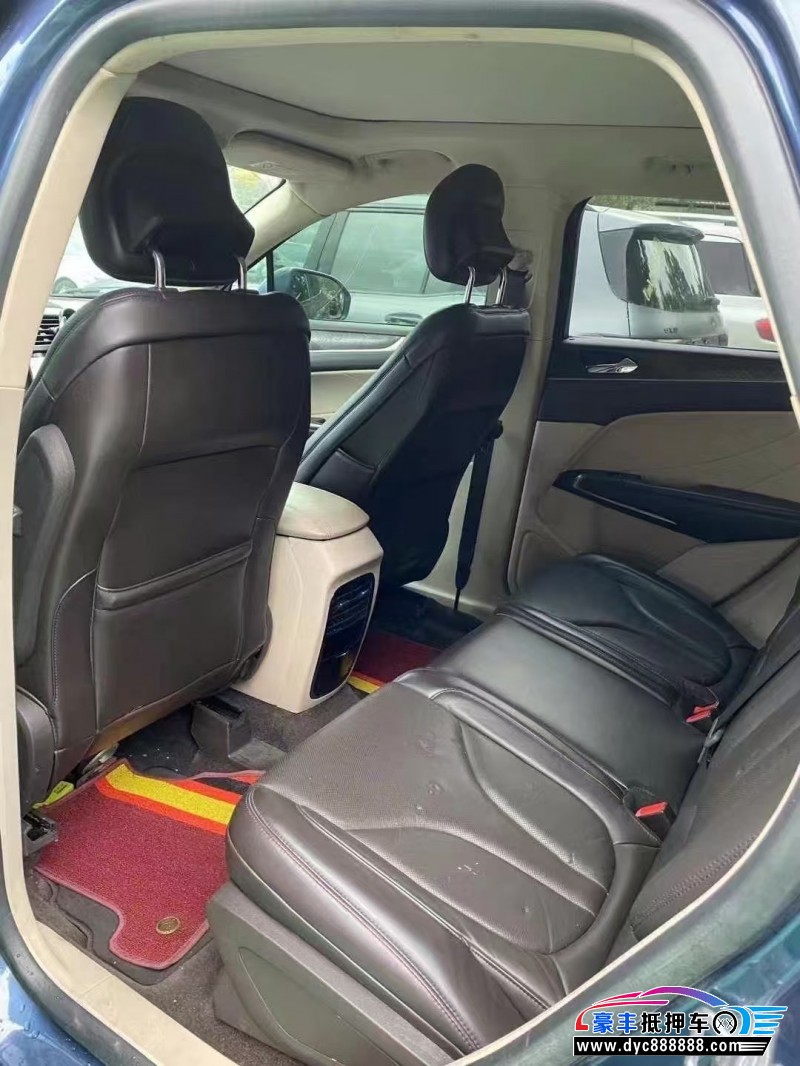 18年林肯MKC轿车抵押车出售