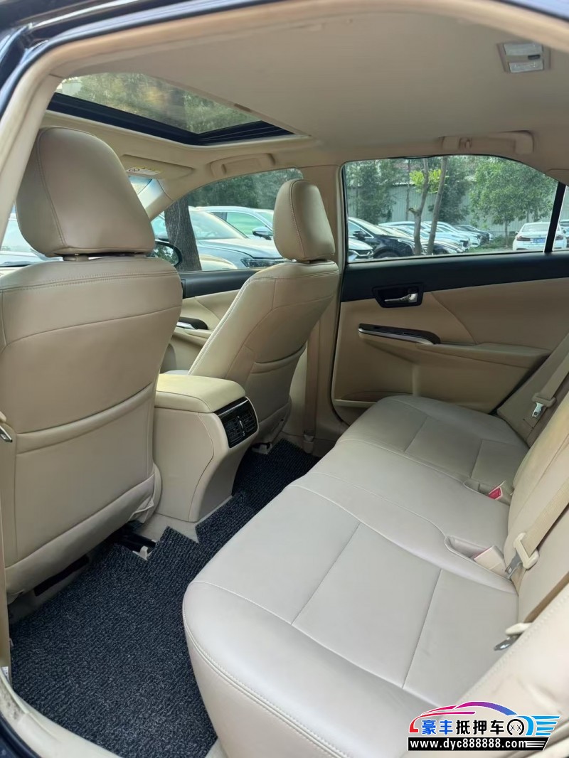 17年丰田凯美瑞轿车抵押车出售