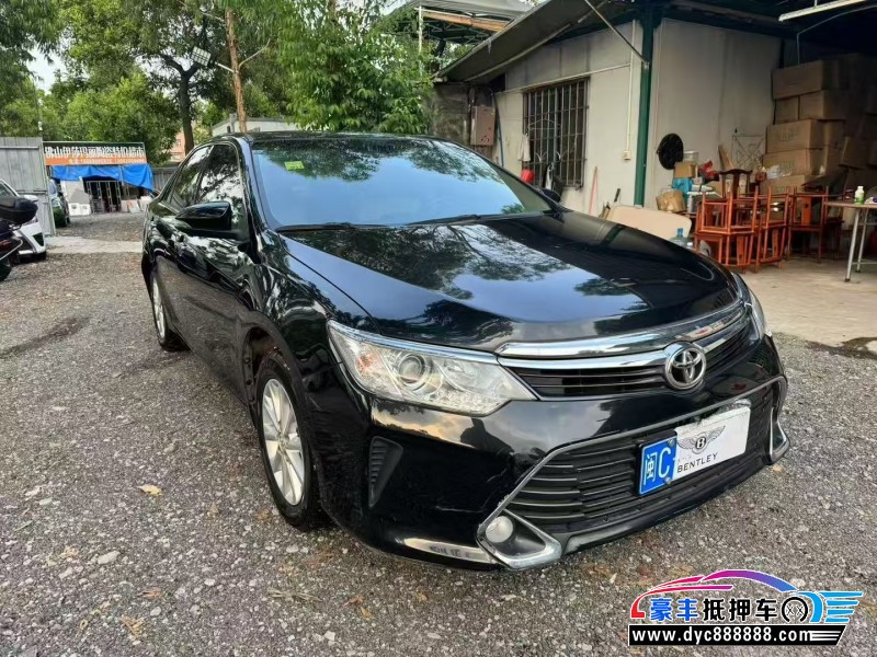 17年丰田凯美瑞轿车抵押车出售