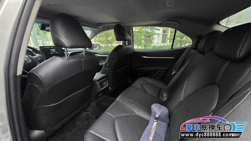 21年丰田凯美瑞轿车抵押车出售