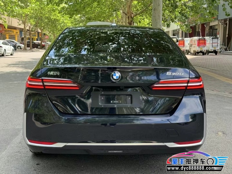 25年宝马5系轿车抵押车出售