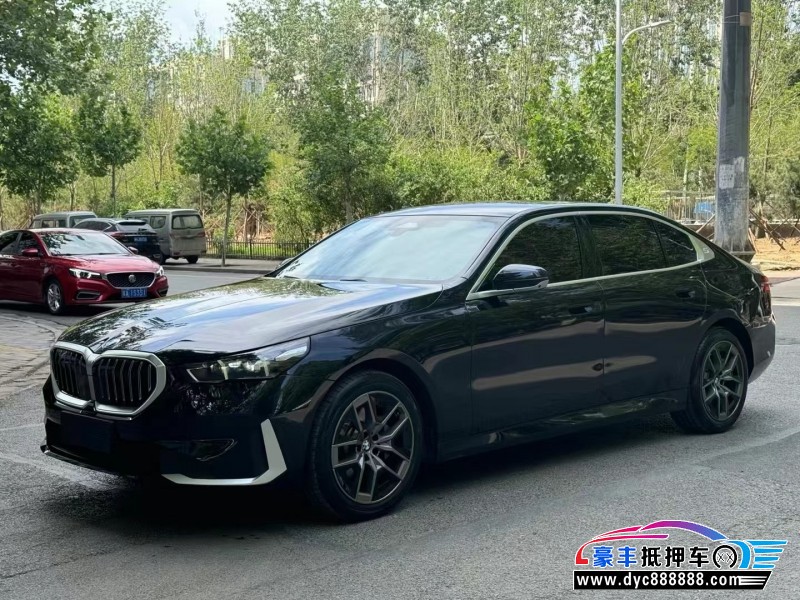 25年宝马5系轿车抵押车出售