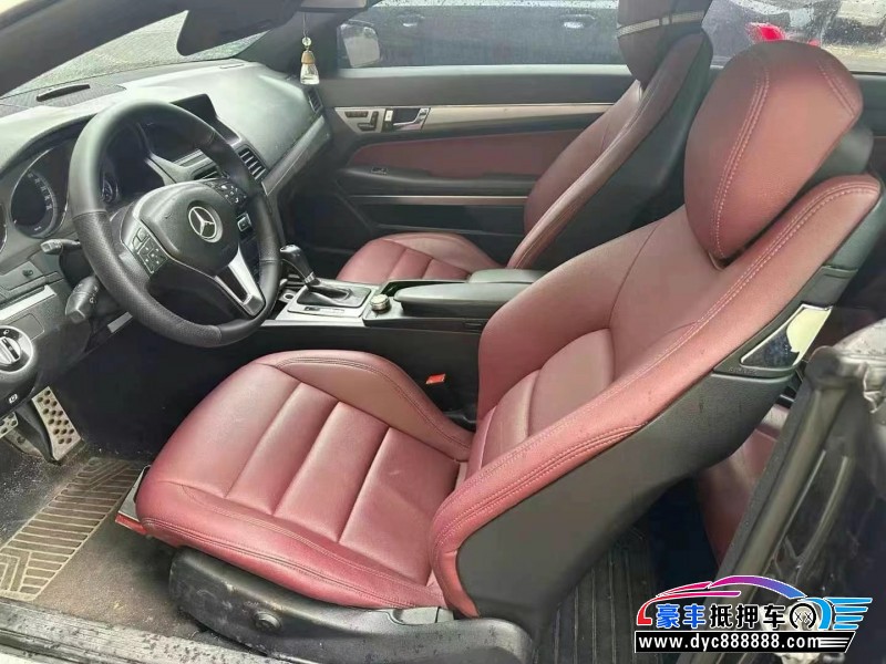 13年奔驰E轿车抵押车出售