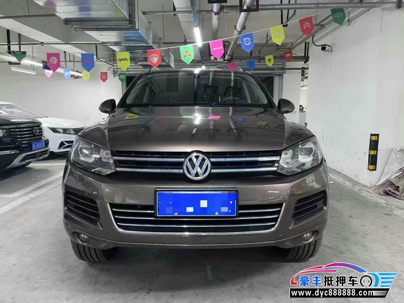 12年大众途锐轿车抵押车出售