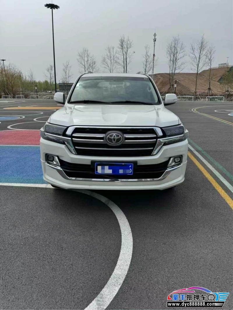 17年丰田兰德酷路泽（陆巡）轿车抵押车出售