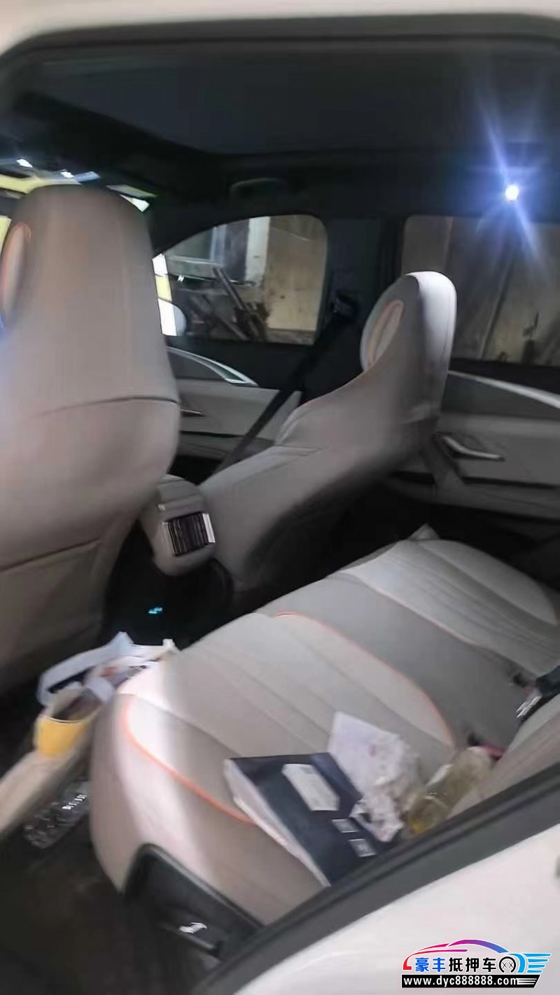 23年比亚迪宋轿车抵押车出售