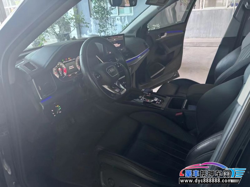 21年奥迪Q5轿车抵押车出售
