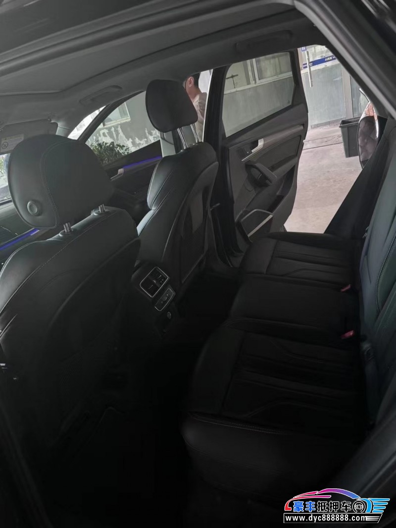 21年奥迪Q5轿车抵押车出售