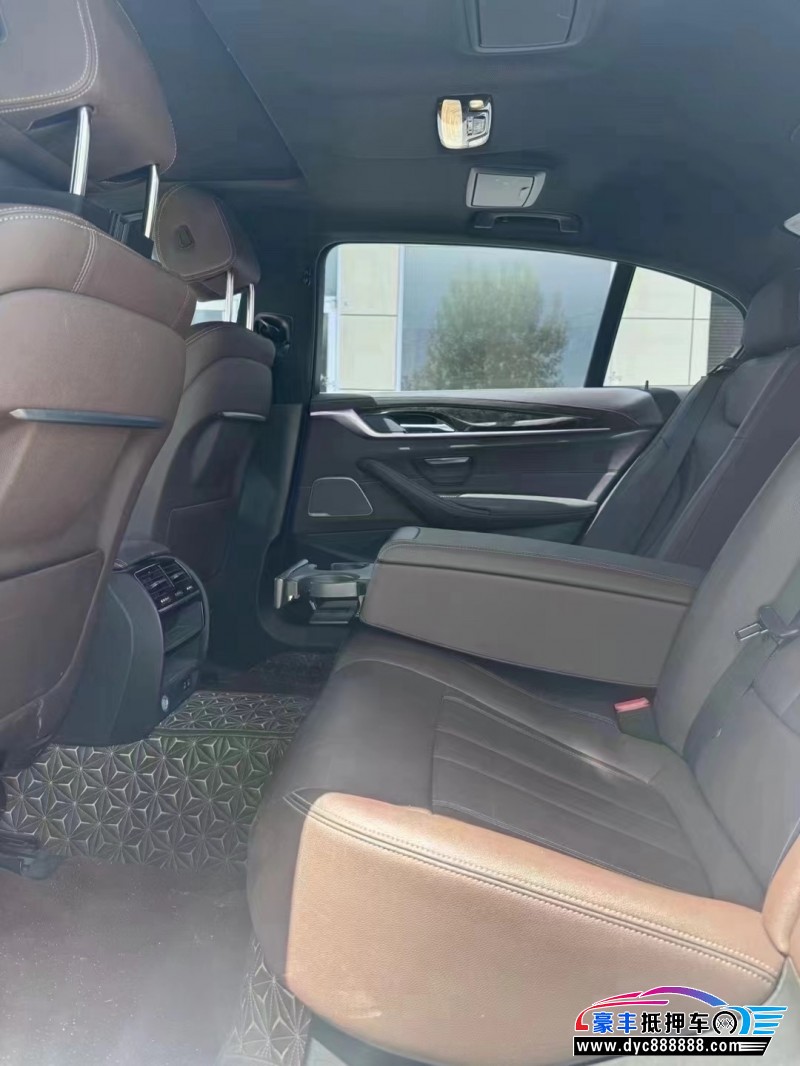 21年宝马5系轿车抵押车出售