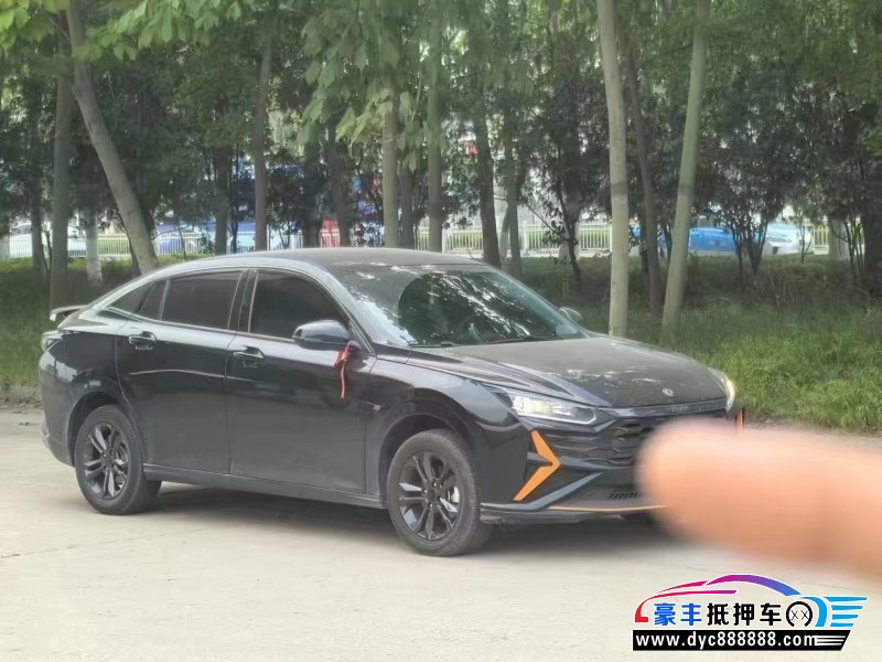 25年东风风神奕炫轿车抵押车出售