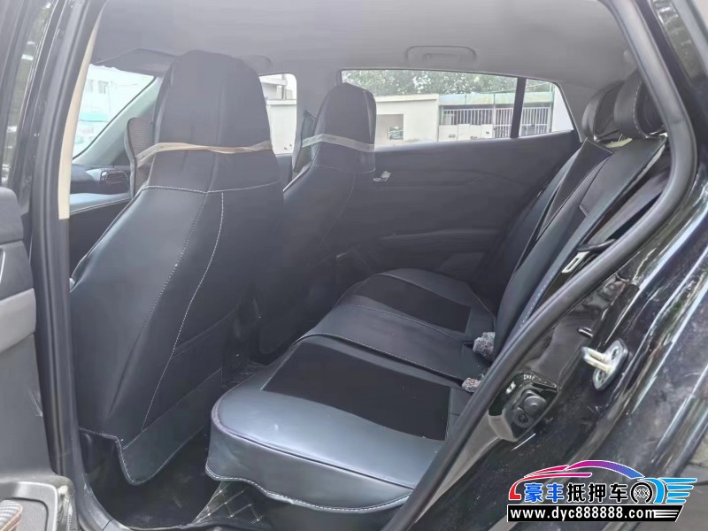 25年东风风神奕炫轿车抵押车出售