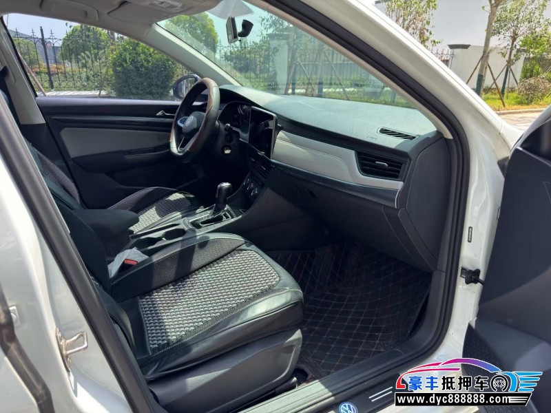 22年大众宝来轿车抵押车出售