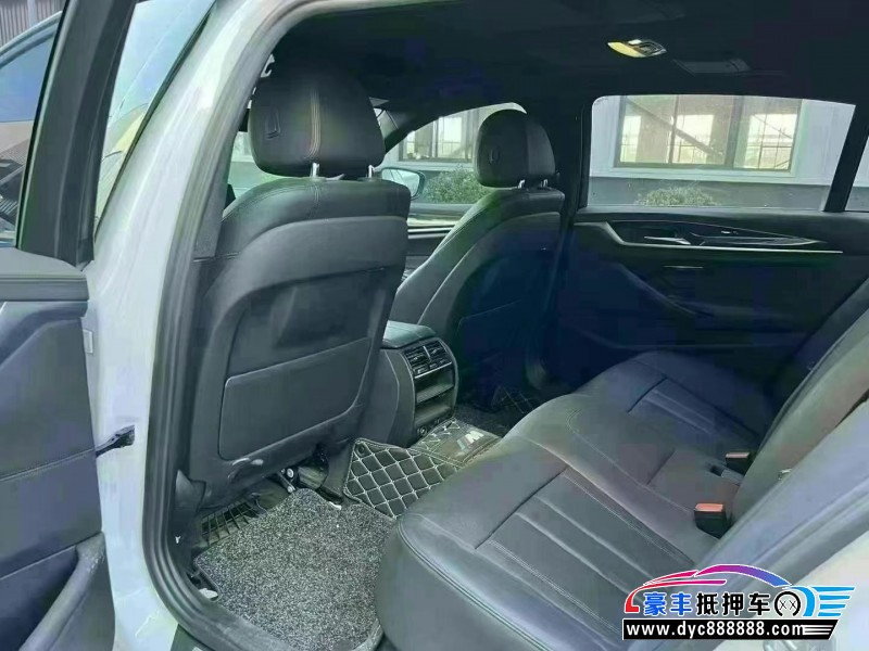 18年宝马5系轿车抵押车出售