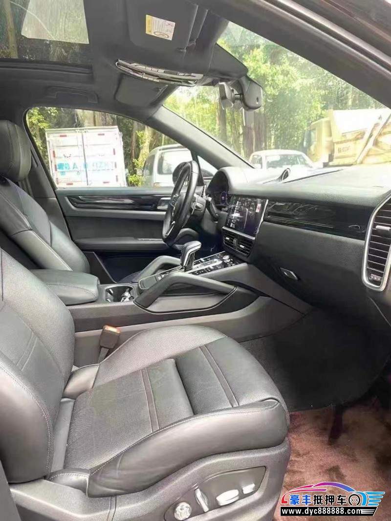 21年保时捷卡宴轿车抵押车出售