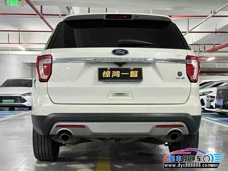 17年福特探险者轿车抵押车出售