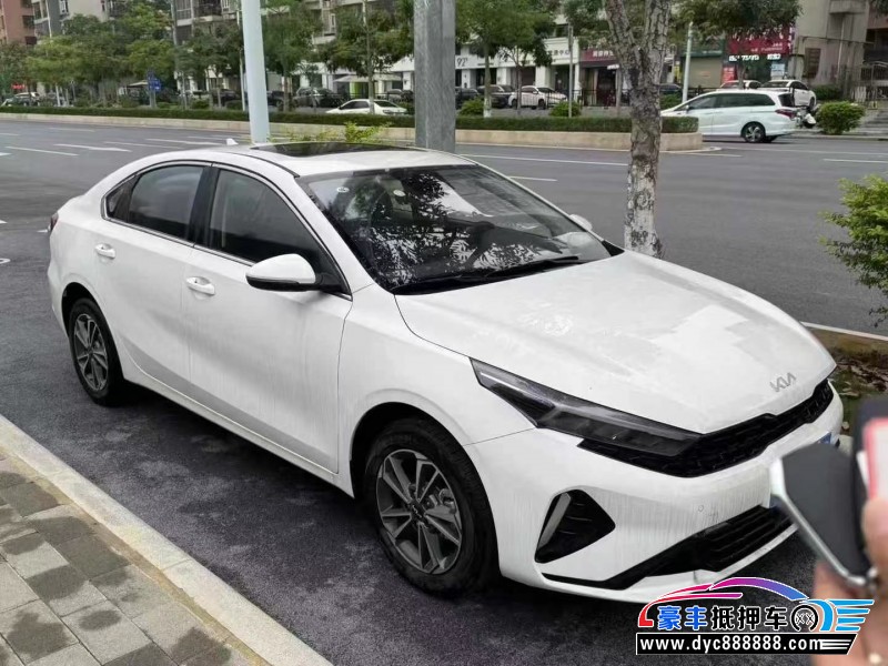 24年起亚K3轿车抵押车出售