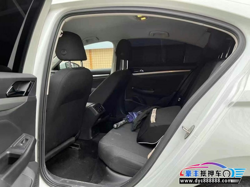 21年大众宝来轿车抵押车出售
