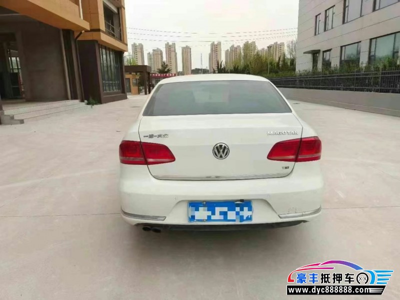 13年大众迈腾轿车抵押车出售