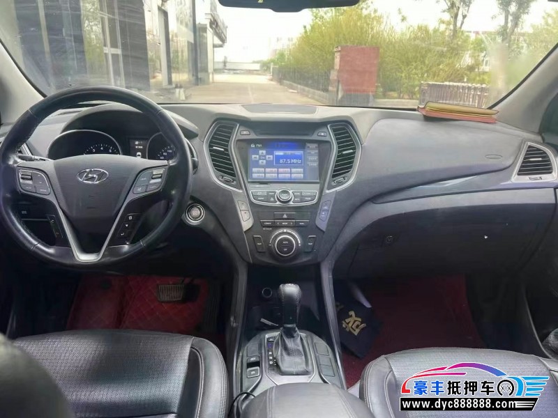 14年现代新胜达轿车抵押车出售