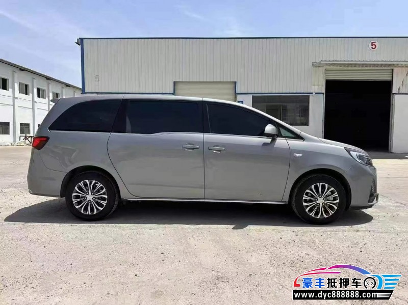 24年别克GL8轿车抵押车出售