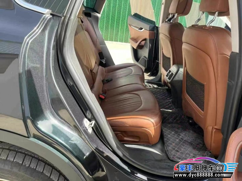 18年玛莎拉蒂莱万特轿车抵押车出售