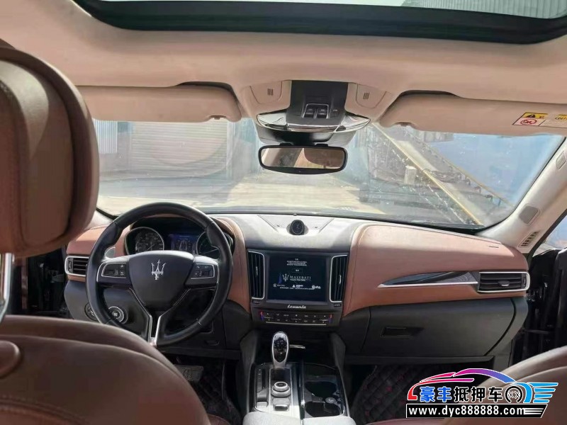 18年玛莎拉蒂莱万特轿车抵押车出售