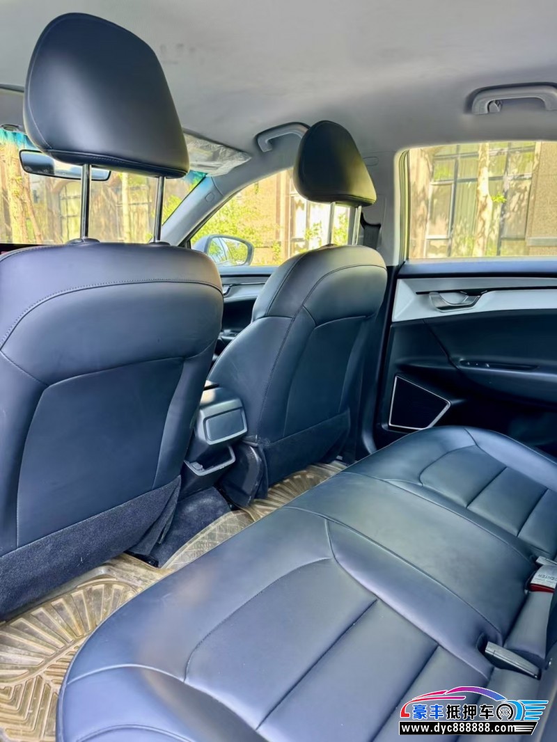 24年吉利几何轿车抵押车出售