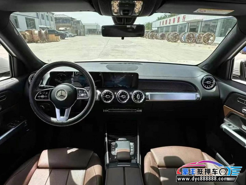 21年奔驰GLB轿车抵押车出售