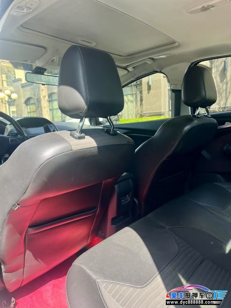 16年福特福克斯轿车抵押车出售