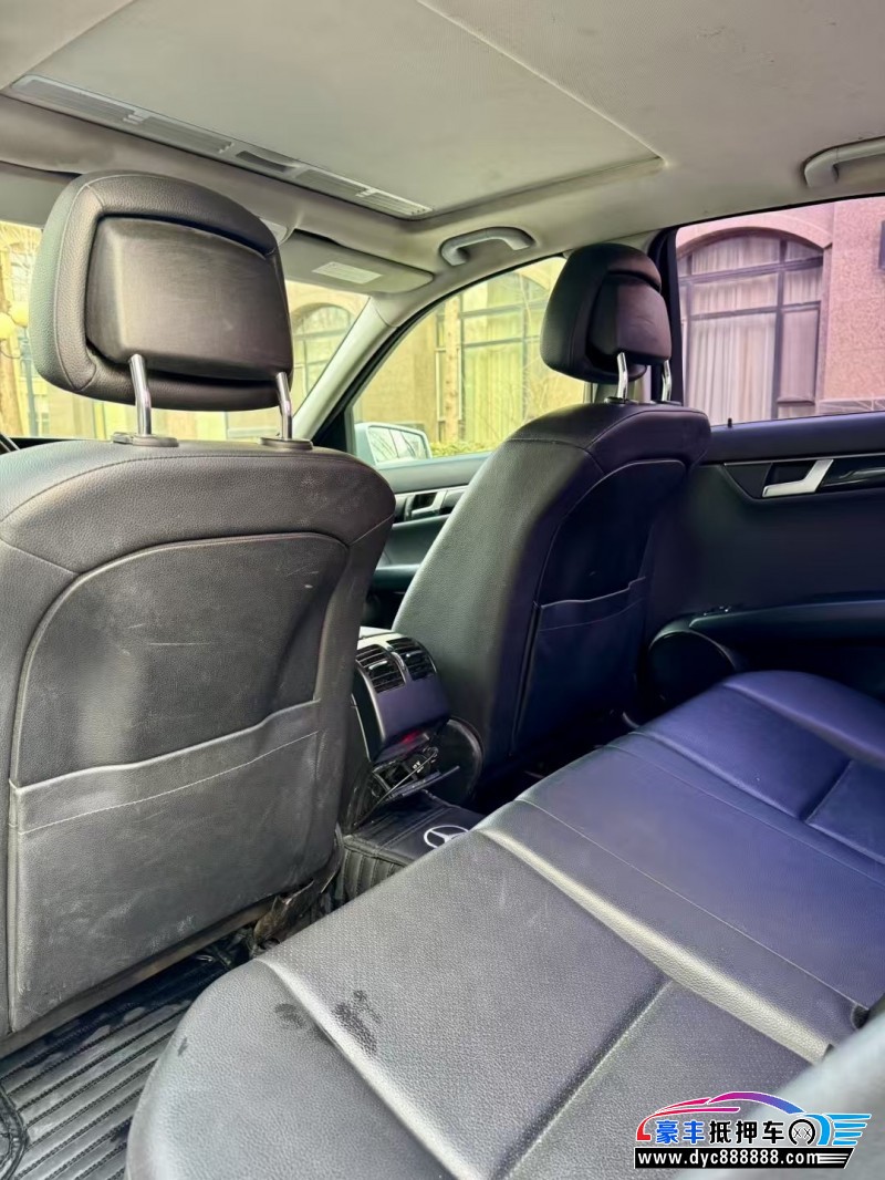 12年奔驰C轿车抵押车出售