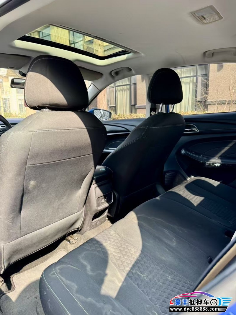 19年荣威i5轿车抵押车出售