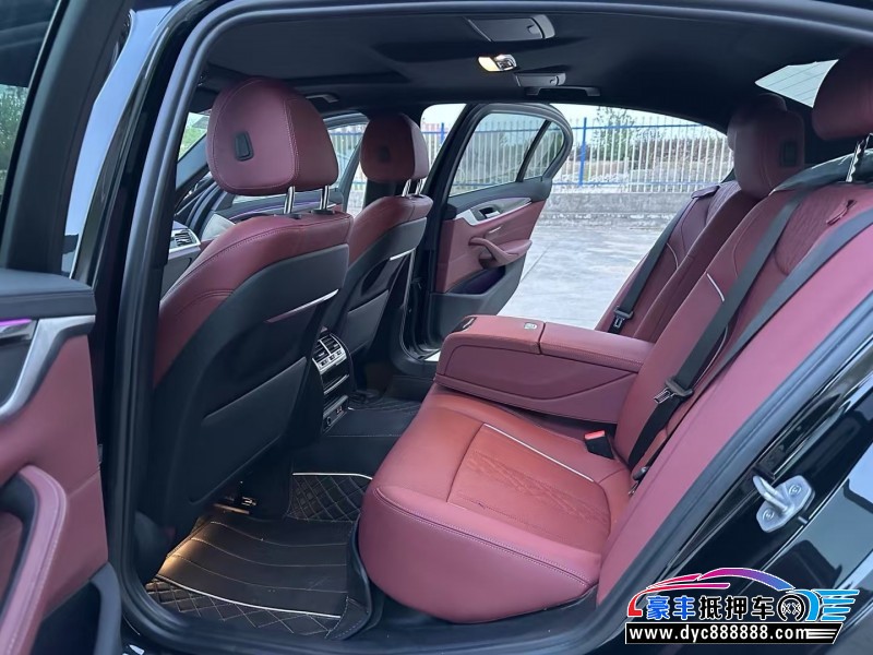 22年宝马5系轿车抵押车出售