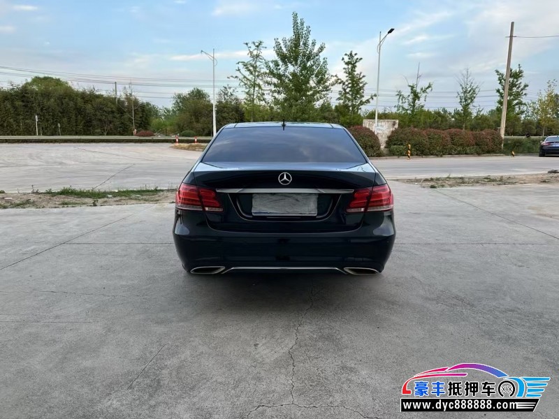 14年奔驰E轿车抵押车出售